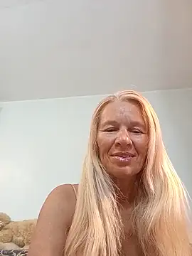 Snapshot of ViktoriaSexi1 chatting on 06-07-26, 08:01 ViktoriaSexi1 online show from 06-07-26, 08:01