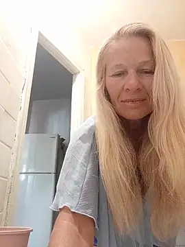 Snapshot of ViktoriaSexi1 chatting on 06-17-26, 05:10 ViktoriaSexi1 online show from 06-17-26, 05:10