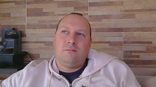 Snapshot of lustonfan chatting on 06-30-26, 12:39 lustonfan online show from 06-30-26, 12:39