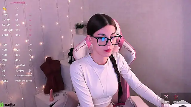 LunaRossaa online show from 03-16-26, 11:53