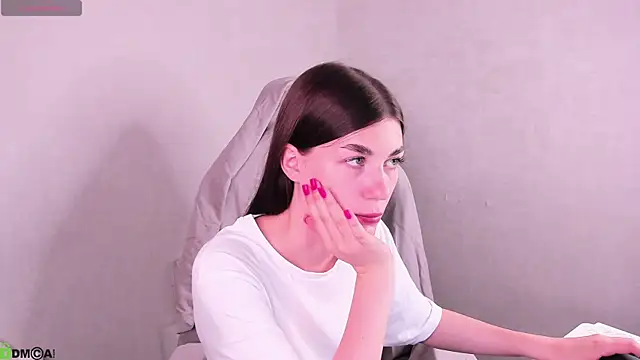 Snapshot of LunaRossaa chatting on 07-08-26, 11:42 LunaRossaa online show from 07-08-26, 11:42