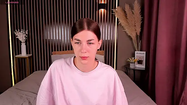 Snapshot of LunaRossaa chatting on 07-09-26, 11:42 LunaRossaa online show from 07-09-26, 11:42