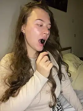 KristieKitty online show from 04-07-26, 06:41