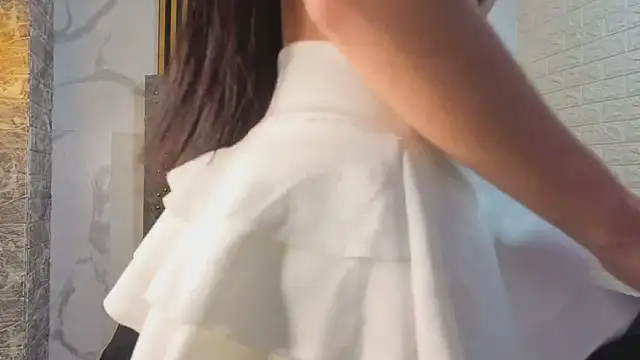 LyraenBlue online show from 05-30-26, 01:19