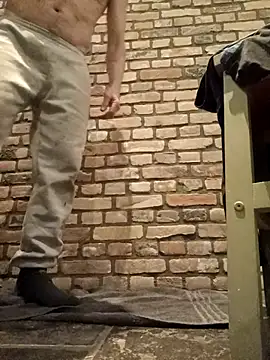 Snapshot of youp8444 chatting on 03-08-26, 10:24 youp8444 online show from 03-08-26, 10:24