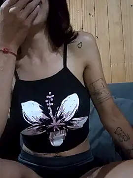 Tattixclusivee online show from 03-13-26, 01:45