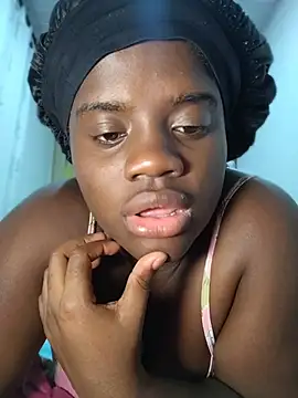 YourLiaa  online show from 03-24-26, 05:56