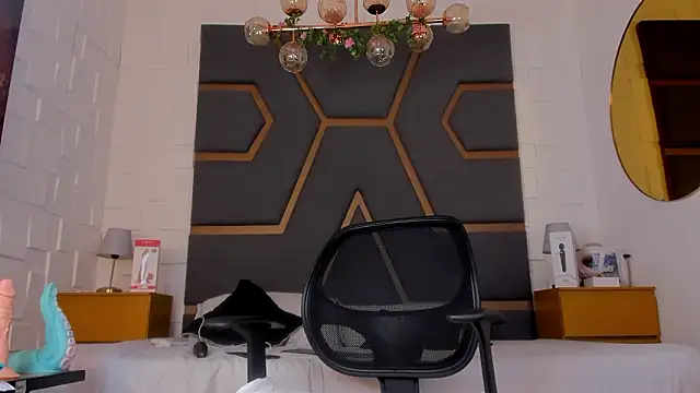 juana valkiria online show from 03-26-26, 03:23