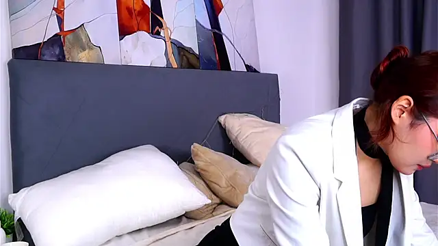 Snapshot of NelleMihalko chatting on 07-11-26, 01:25 NelleMihalko online show from 07-11-26, 01:25
