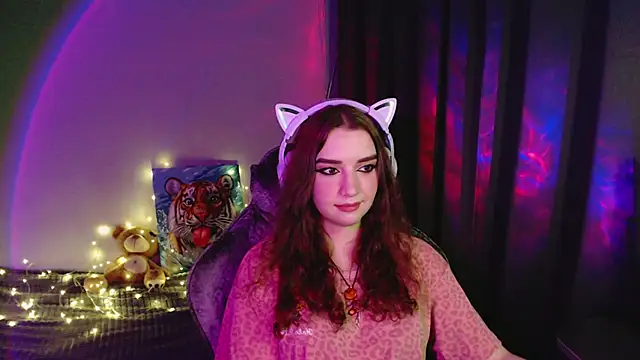 Snapshot of Celia_Sensual_ chatting on 07-15-26, 08:03 Celia Sensual online show from 07-15-26, 08:03
