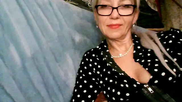 AlisaAngell online show from 04-11-26, 02:49