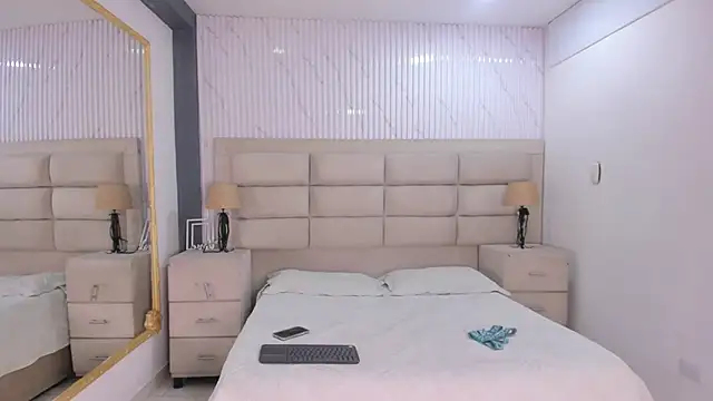 TylerCross  online show from 04-28-26, 08:14