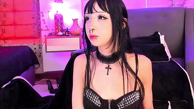 Snapshot of Vickmoon chatting on 05-23-26, 08:02 Vickmoon online show from 05-23-26, 08:02