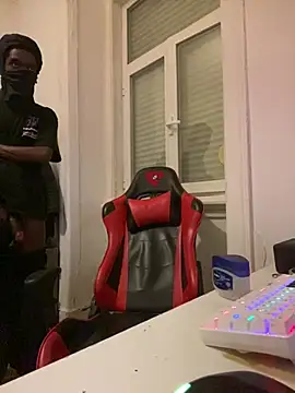 Snapshot of Glock47tig chatting on 04-15-26, 11:05 Glock47tig online show from 04-15-26, 11:05