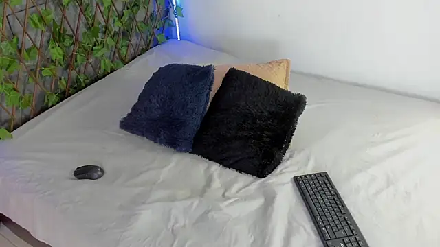 tatianasquirthot online show from 04-17-26, 03:37