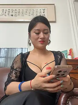 Yolanda9 online show from 05-21-26, 03:02