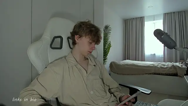 Wawesuc online show from 03-31-26, 08:37