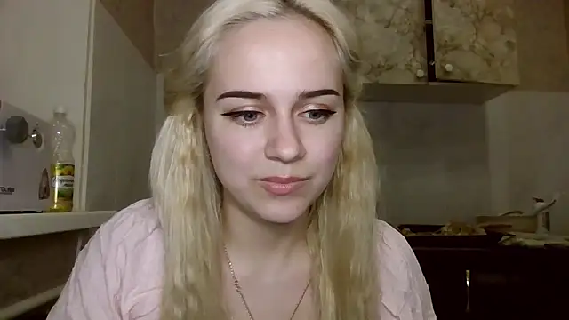 Barbie   girl online show from 03-18-26, 06:44