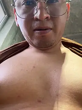 Snapshot of GoldenM95 chatting on 03-11-26, 07:09 GoldenM95 online show from 03-11-26, 07:09