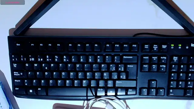 Amanda Fox   online show from 04-17-26, 07:39