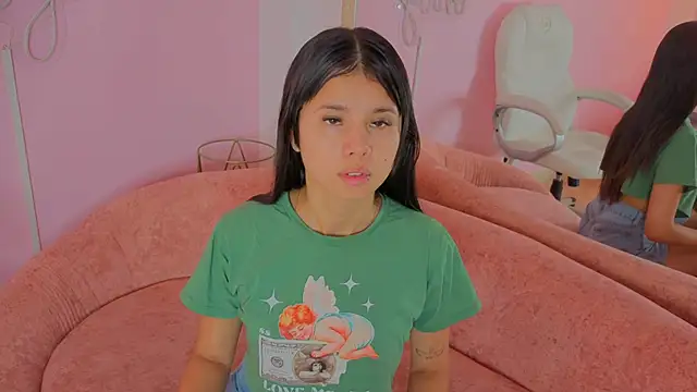 Tamara Ferrer online show from 04-11-26, 10:08