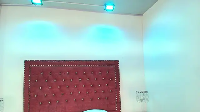 Daphne glas online show from 04-24-26, 11:34