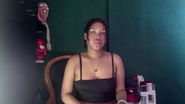 AntonelaVargas online show from 05-10-26, 04:01