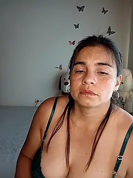 Snapshot of BettyBoo_w chatting on 05-02-26, 03:39 BettyBoo w online show from 05-02-26, 03:39