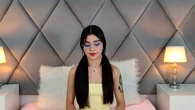 OliviaDiaz online show from 07-13-26, 08:11