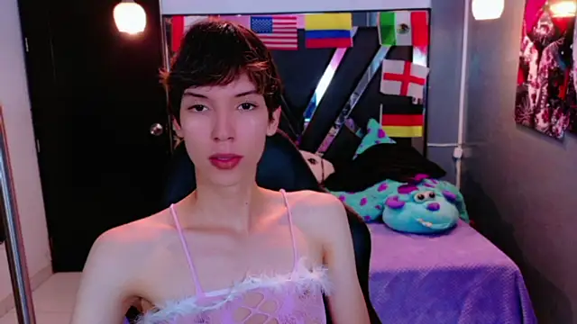 Stefany PiInk online show from 06-19-26, 12:20