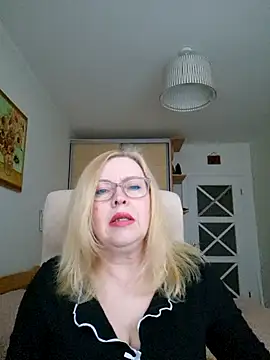 JanieLight53 online show from 03-28-26, 03:22