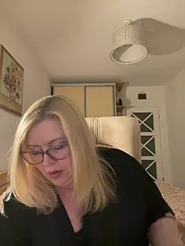JanieLight53 online show from 05-16-26, 06:17