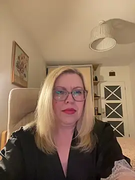 JanieLight53 online show from 05-17-26, 11:23