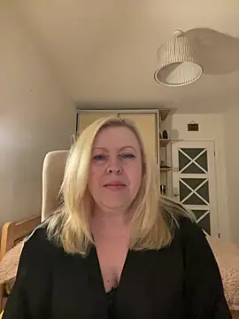 JanieLight53 online show from 06-29-26, 08:53