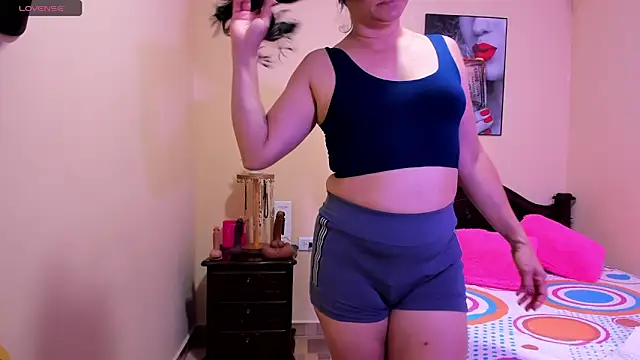 sara florez12 online show from 05-19-26, 11:27