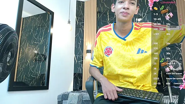 ValeriHot 1 online show from 06-18-26, 03:07