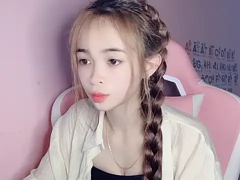 Odile068 online show from 03-28-26, 04:17