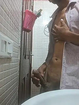 king parth2002 online show from 05-18-26, 10:10
