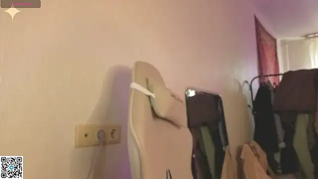 Luna Moon13 online show from 05-10-26, 01:33