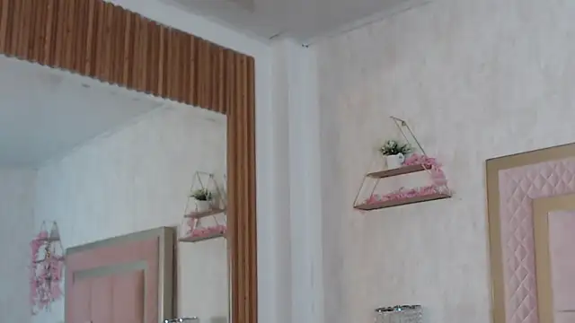 Madii  online show from 04-15-26, 12:12