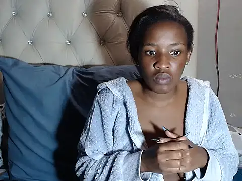 BLACKDIAMOND1821 online show from 05-18-26, 07:52