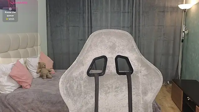 Kristy Bell1 online show from 04-25-26, 10:29