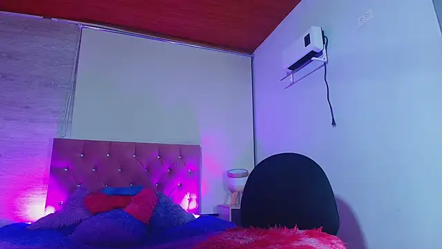 Sary LittleSmiles online show from 04-19-26, 04:12