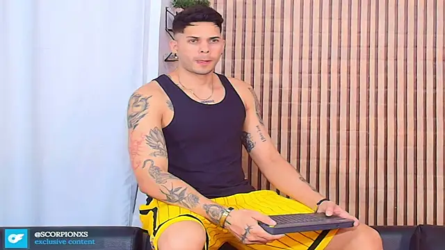 Snapshot of johan_speitzer chatting on 04-11-26, 12:15 johan speitzer online show from 04-11-26, 12:15
