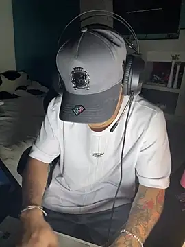 AngelLatinBoy online show from 03-29-26, 07:41