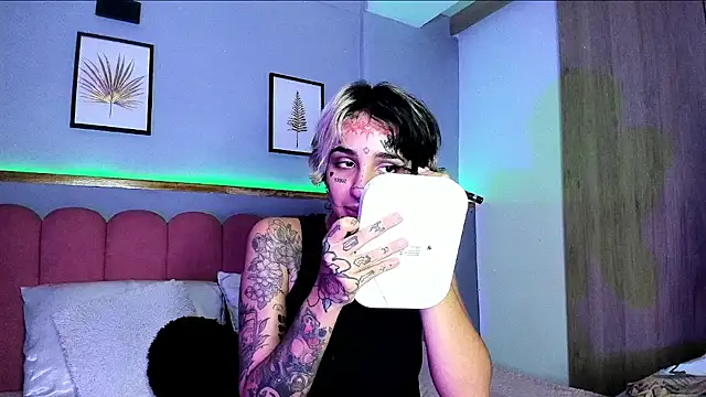 MidnightSinners online show from 04-20-26, 10:44