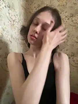 AmanitaXXX69 online show from 04-04-26, 08:23