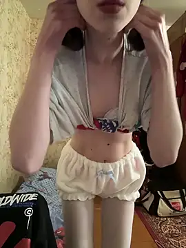 AmanitaXXX69 online show from 05-06-26, 07:35