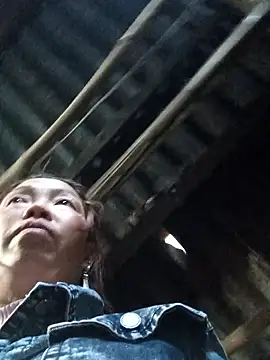 Yellow-pink online show from 04-20-26, 11:02