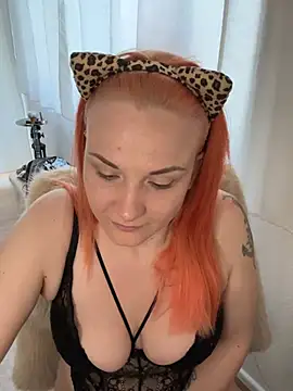 Fiebie licious  online show from 04-25-26, 05:21